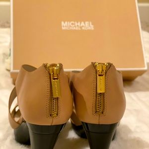 Michael Kors - Elena Platform